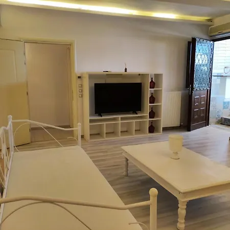 Superior Chic Family