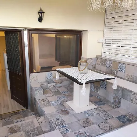 Superior Chic Family