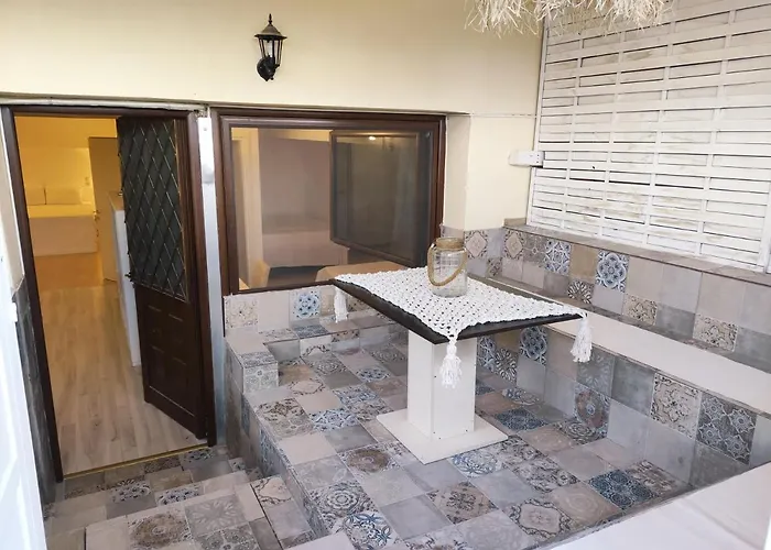 Superior Chic Family